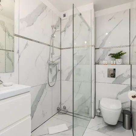 Old Market By Renters Apartment Poznan